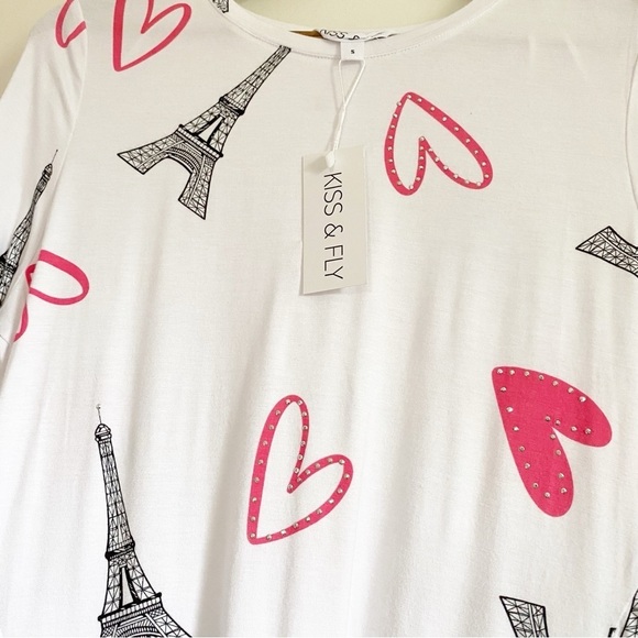NWT Kiss & Fly Heart Eiffel Tower Printed Top Size Small - Picture 2 of 4